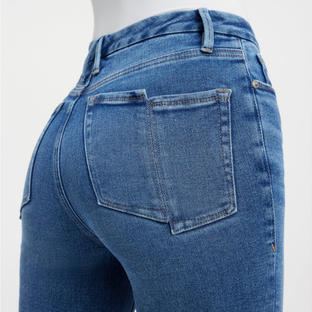 Good American “Good Waist Crop” straight skinny jeans